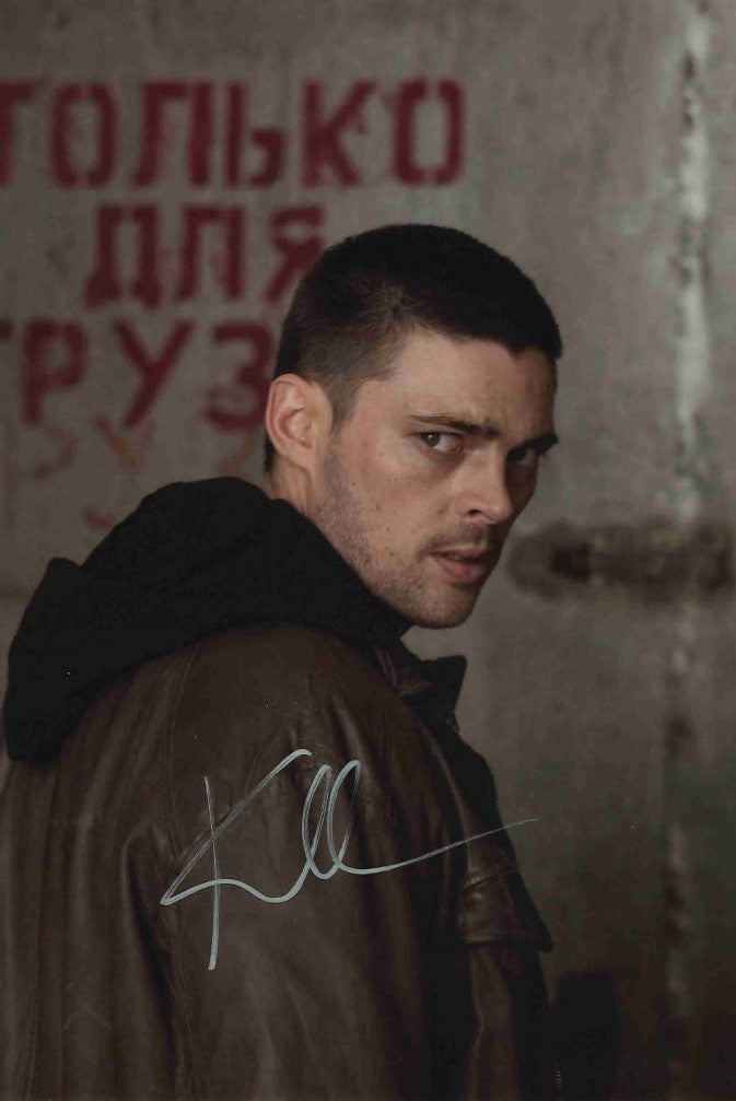 Karl Urban Autograph