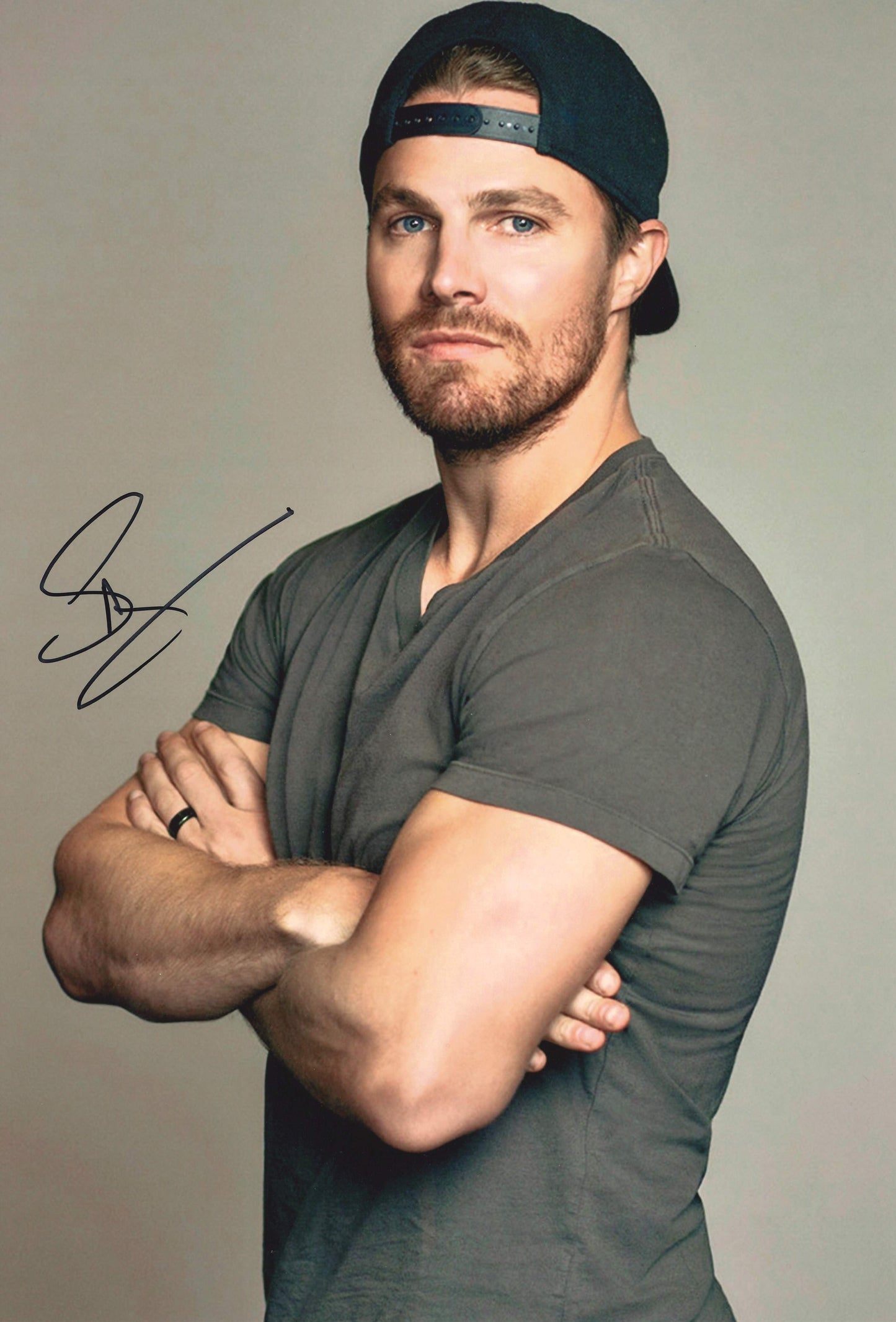 Stephen Amell Autograph