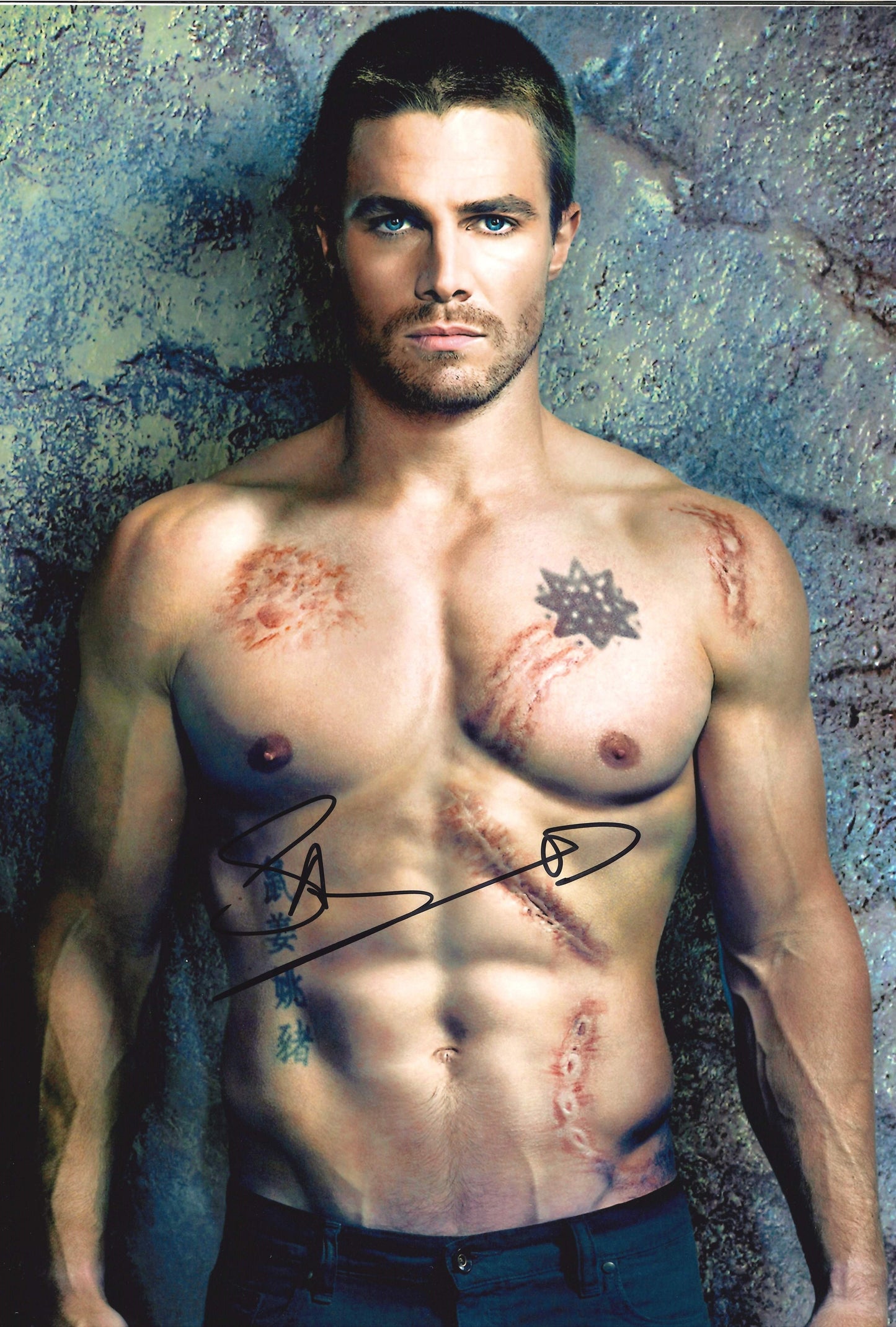 Stephen Amell Autograph