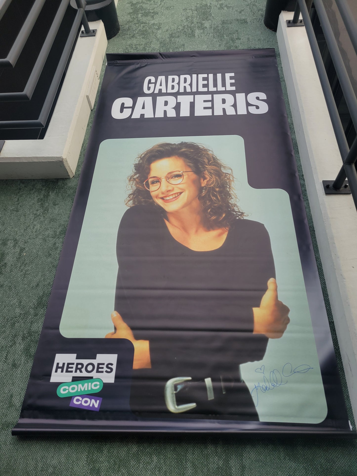 Gabrielle Carteris signed large PVC banner - Heroes Comic Con 2025