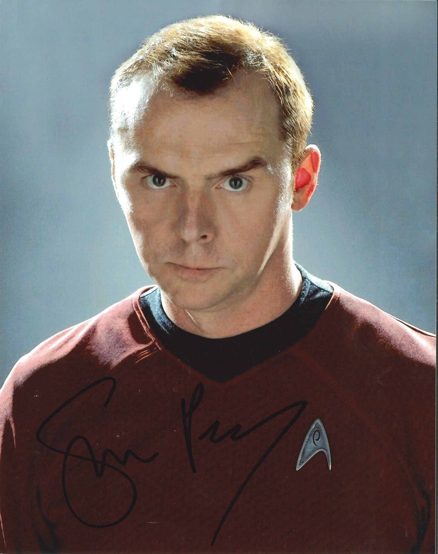 Simon Pegg Autograph Size 25,5cm x 20,5cm