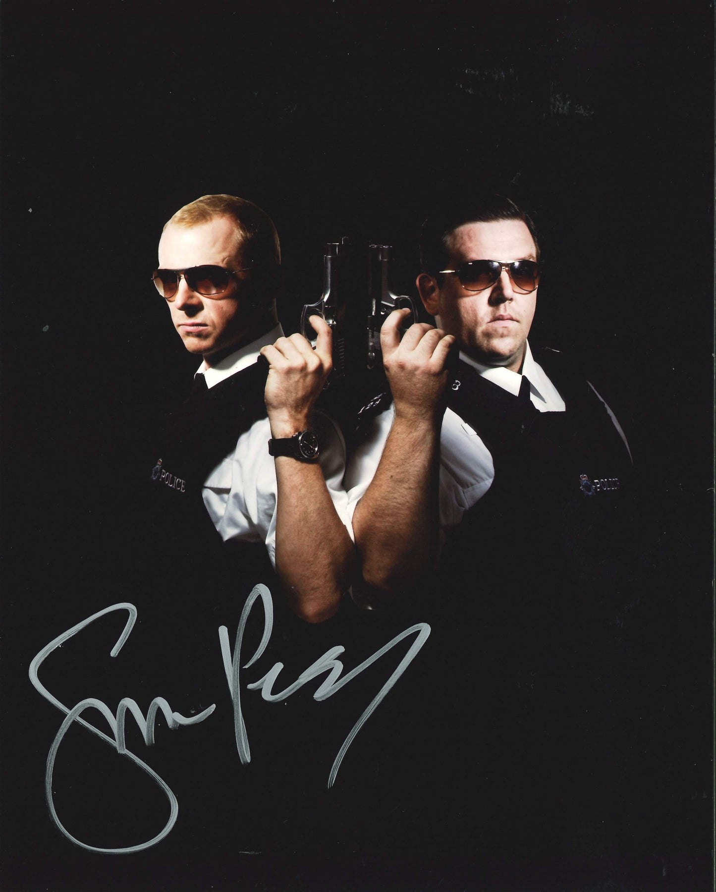 Simon Pegg Autograph Size 25,5cm x 20,5cm