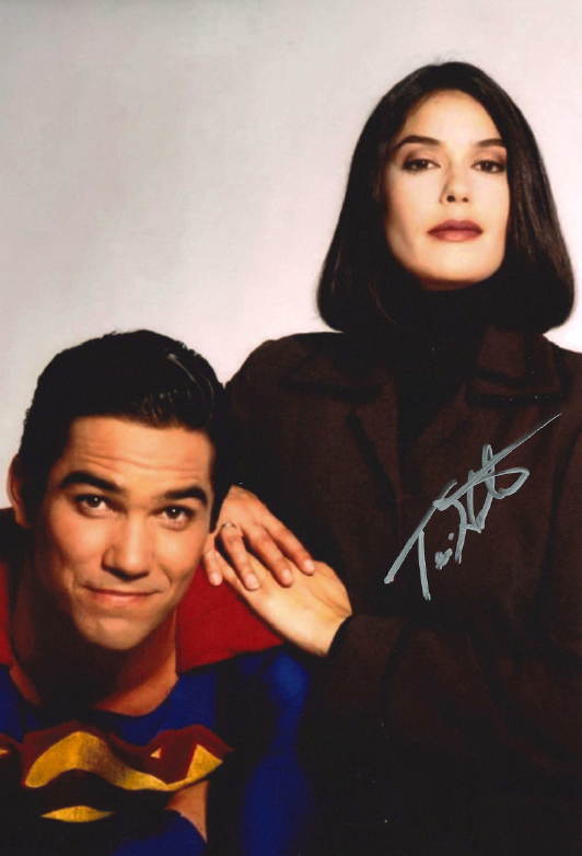 Teri Hatcher Autograph